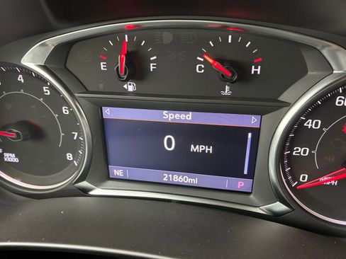 Used 2024 GMC Terrain SLT AWD/4WD image 43