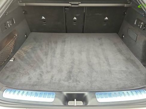 Used 2025 Mercedes-Benz GLC 300 4MATIC image 15