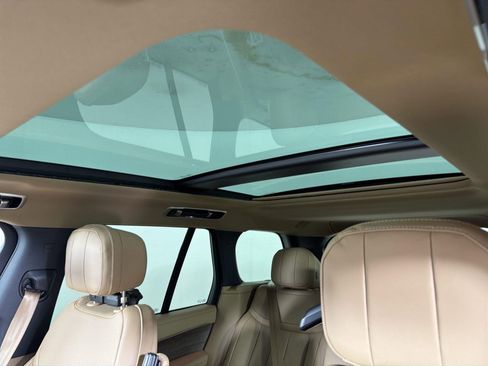 New 2026 Land Rover Range Rover SE image 8