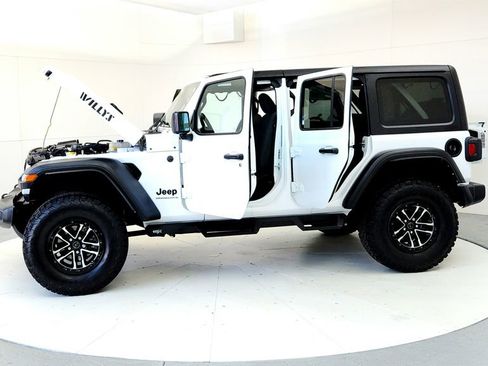 Used 2024 Jeep Wrangler Unlimited Sport AWD/4WD image 10