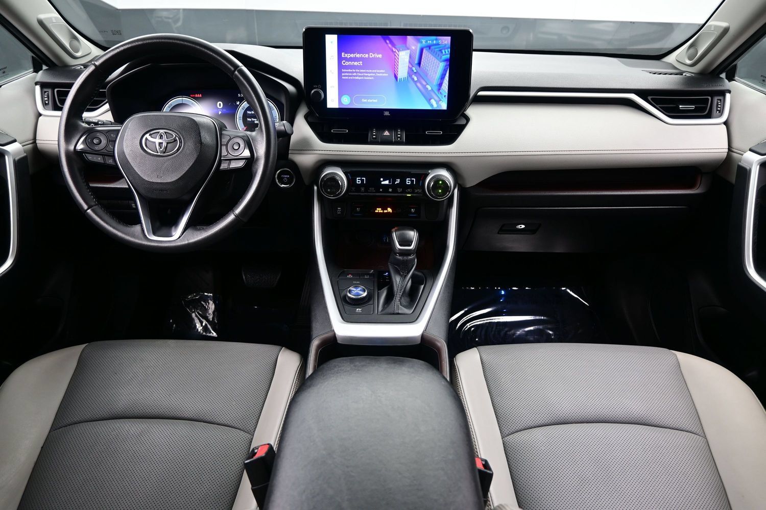 Used 2023 Toyota RAV4 Limited AWD/4WD image 17