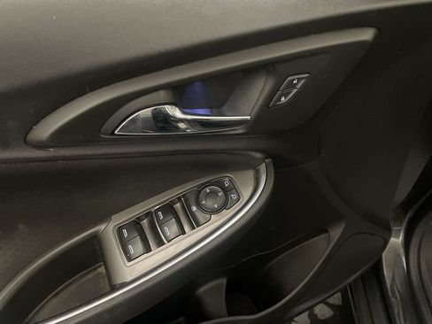 Used 2016 Chevrolet Malibu LT FWD image 17