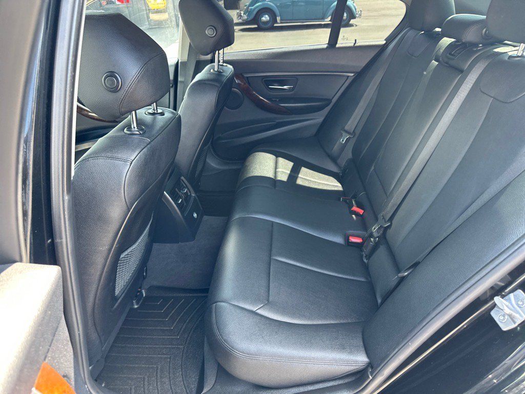 Used 2015 BMW 328i xDrive Sedan AWD/4WD image 17