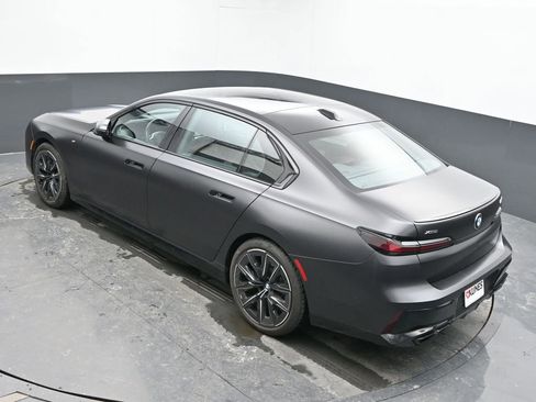 Used 2023 BMW 760i xDrive image 68