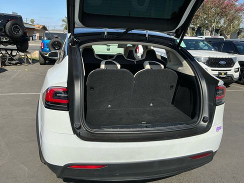 Used 2019 Tesla Model X 75D AWD/4WD image 26