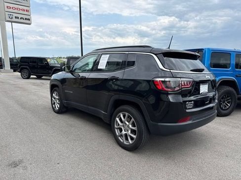 Used 2022 Jeep Compass Latitude AWD/4WD image 5