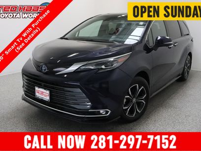 Used 2025 Toyota Sienna Platinum