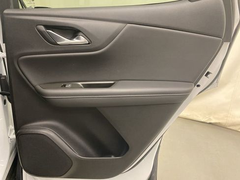 Used 2025 Chevrolet Blazer LT image 13