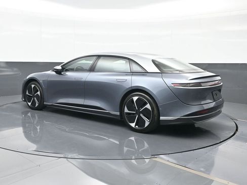Used 2025 Lucid Air Touring image 3