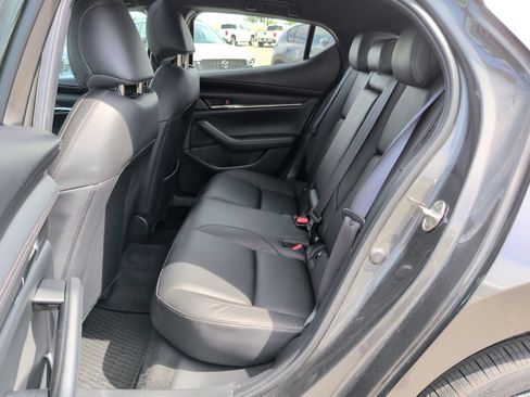Used 2024 MAZDA MAZDA3 s FWD image 10