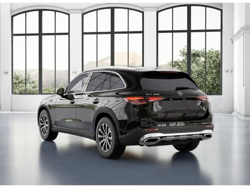 Used 2026 Mercedes-Benz GLC 300 image 27