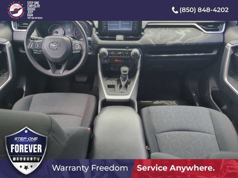 Used 2019 Toyota RAV4 XLE FWD image 14