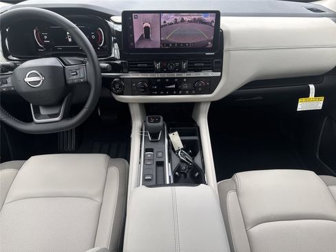 New 2026 Nissan Pathfinder SL FWD image 13