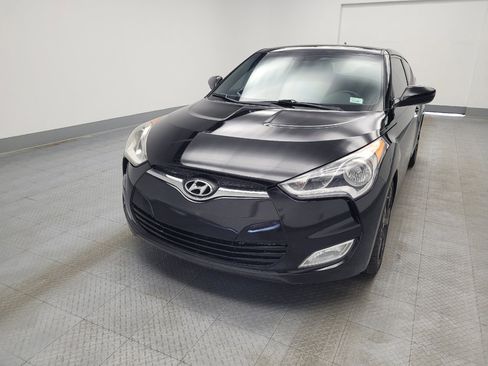 Used 2017 Hyundai Veloster Value Edition image 15