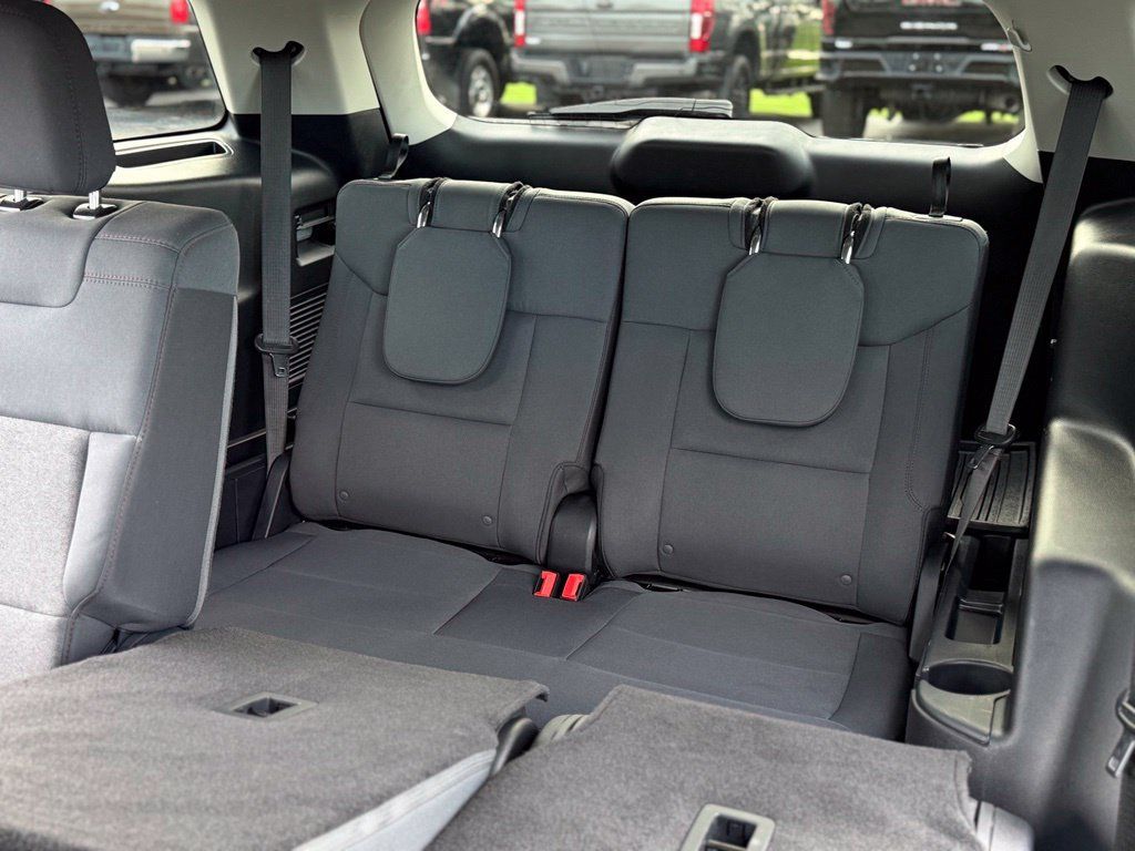 Certified 2025 Ford Explorer Active AWD/4WD image 21