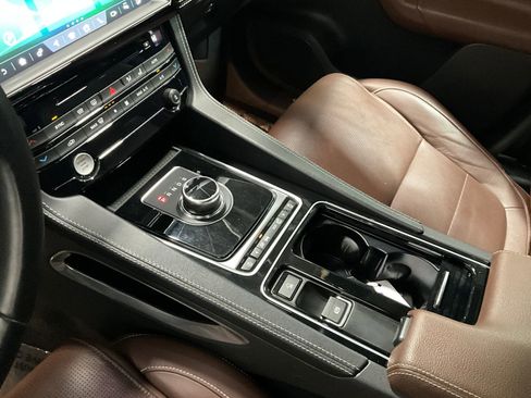 Used 2018 Jaguar F-PACE S image 16
