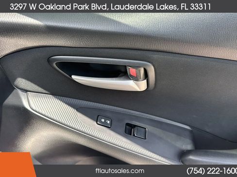 Used 2019 Toyota Yaris LE FWD image 39