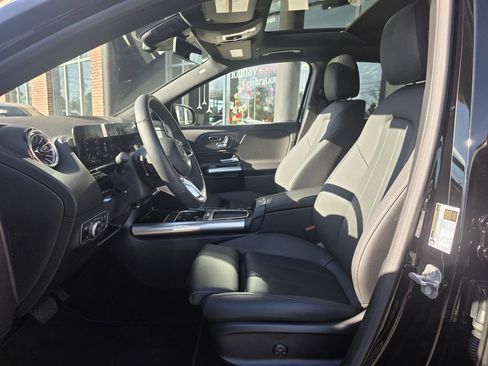 Certified 2025 Mercedes-Benz GLA 250 4MATIC image 23