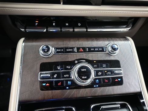 Used 2022 Lincoln Aviator Reserve w/ Elements Package Plus image 26