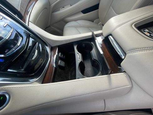 Used 2017 Cadillac Escalade Premium Luxury AWD/4WD image 14
