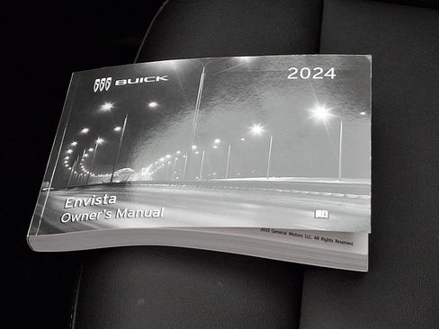 Certified 2024 Buick Envista Sport Touring w/ Convenience I Package image 26