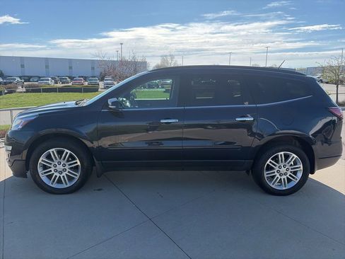 Used 2015 Chevrolet Traverse LT w/ Style and Technology Package image 5