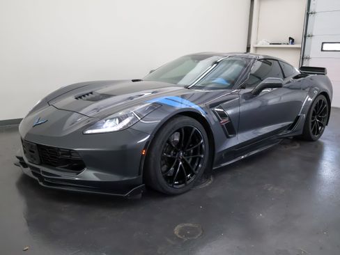 Used 2017 Chevrolet Corvette Grand Sport RWD image 7