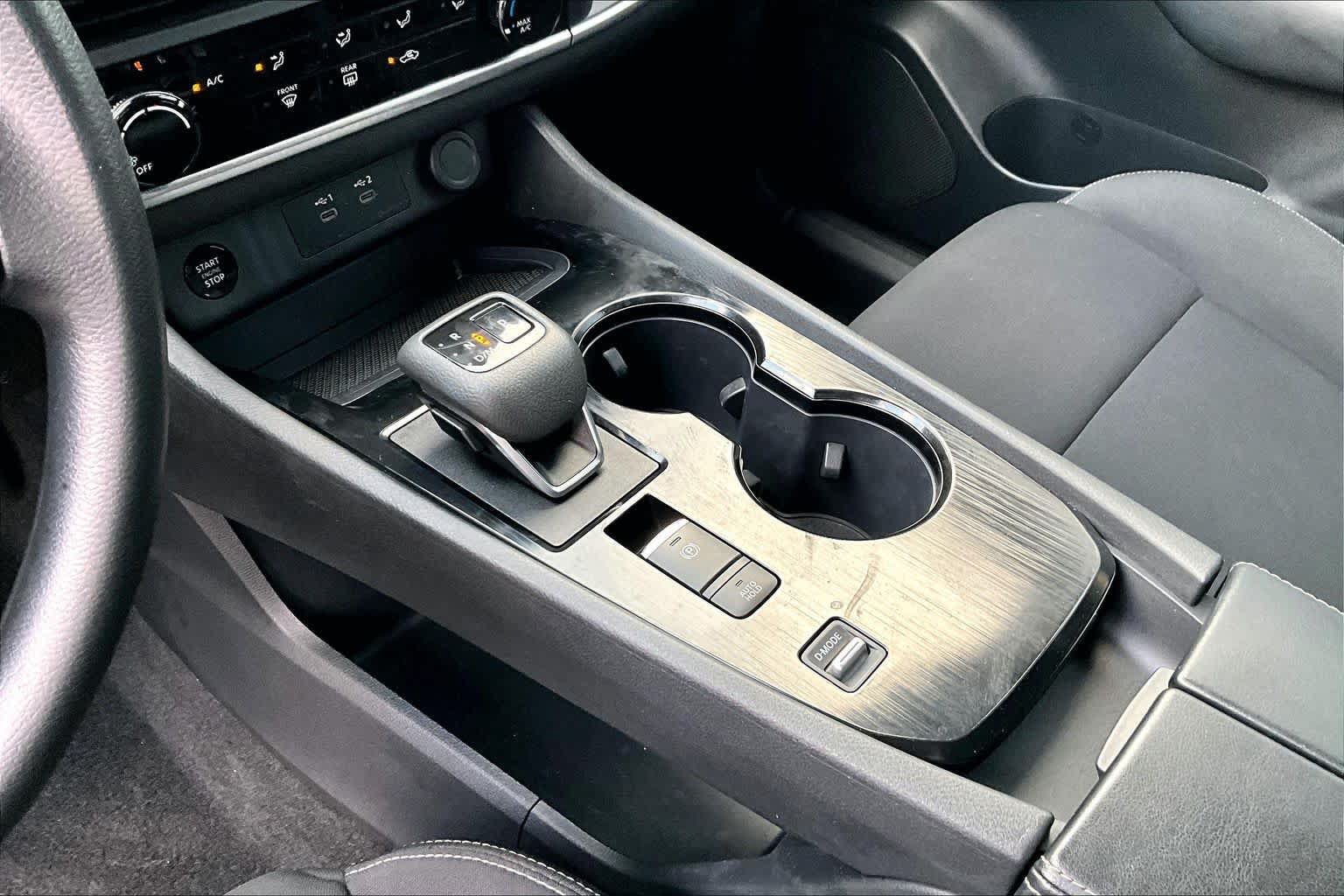 Certified 2024 Nissan Rogue S FWD image 17