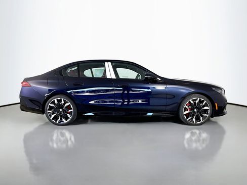 New 2026 BMW 550e xDrive AWD/4WD image 8