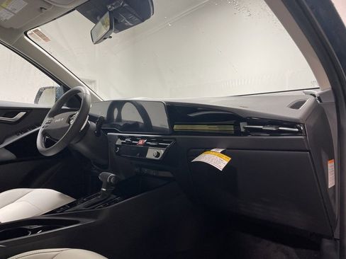 New 2026 Kia Niro EX image 12