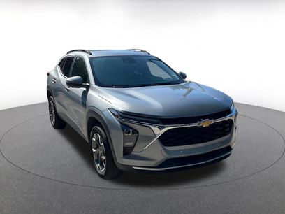 Used 2025 Chevrolet Trax LT