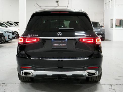 Used 2021 Mercedes-Benz GLS 580 4MATIC image 5