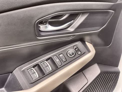 Used 2023 Honda Accord EX image 30