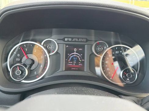 Used 2025 RAM 2500 Tradesman w/ Chrome Appearance Group AWD/4WD image 18