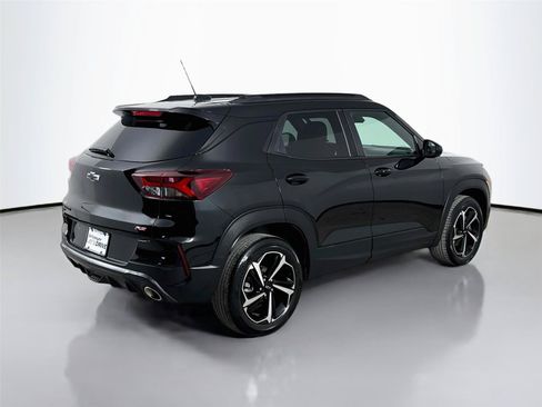 Used 2023 Chevrolet TrailBlazer RS w/ Convenience Package AWD/4WD image 9