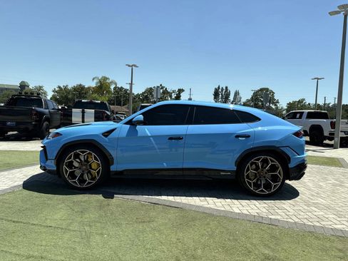 Used 2024 Lamborghini Urus Performante AWD/4WD image 3