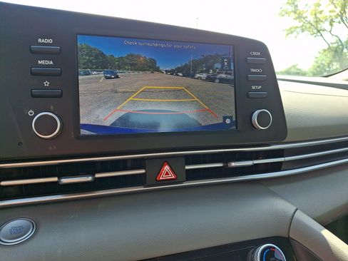 Used 2023 Hyundai Elantra SEL FWD image 24