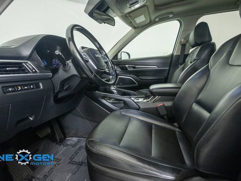 Used 2022 Kia Telluride S FWD image 10