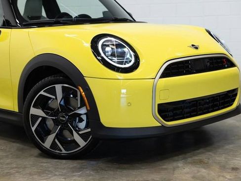 Certified 2025 MINI Cooper S image 6