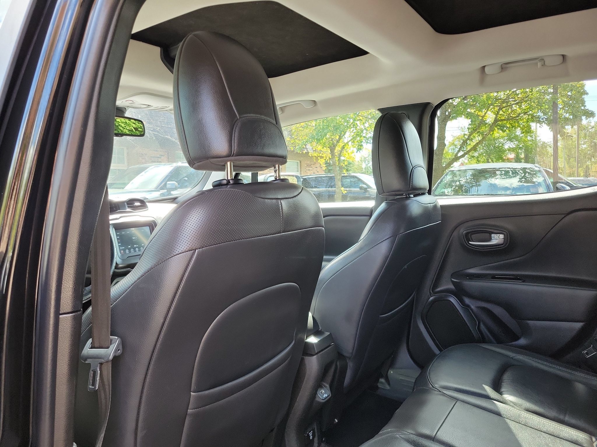 Used 2020 Jeep Renegade Limited AWD/4WD image 23