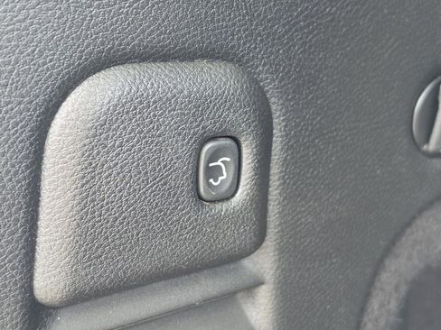 Used 2016 Jeep Grand Cherokee High Altitude RWD image 16