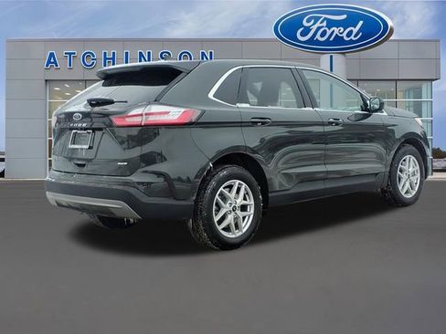 Used 2024 Ford Edge SEL w/ Convenience Package image 5