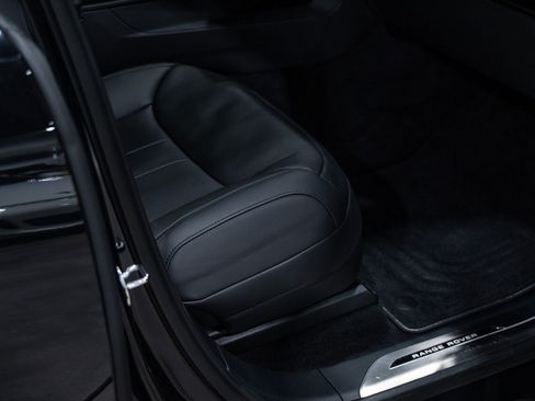 Used 2025 Land Rover Range Rover Sport Dynamic SE image 38