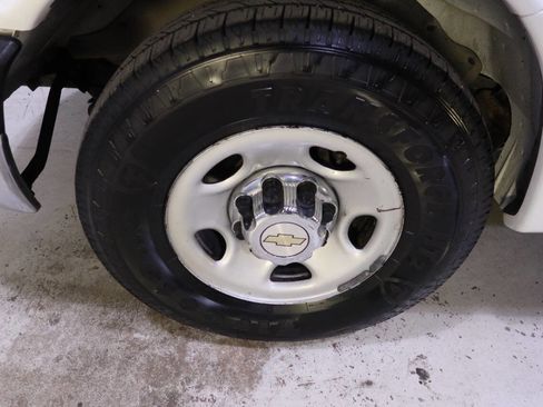 Used 2015 Chevrolet Express 3500 LT w/ LT Preferred Equipment Group image 9