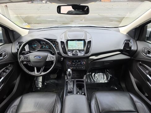 Used 2019 Ford Escape Titanium image 23