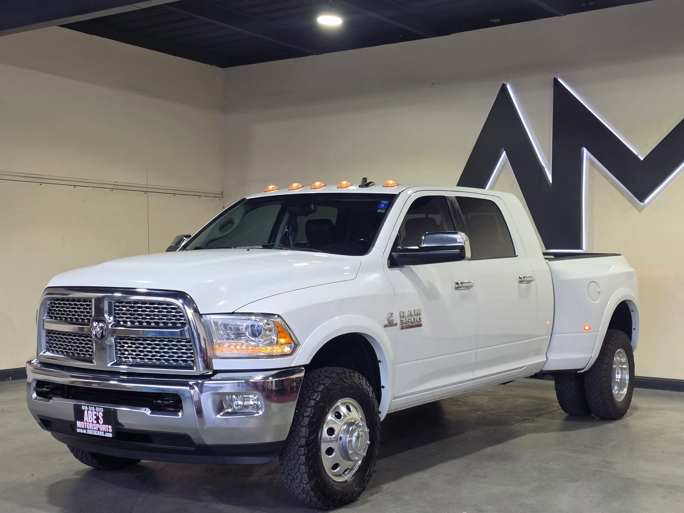 Used 2015 RAM 3500 Laramie AWD/4WD image 1