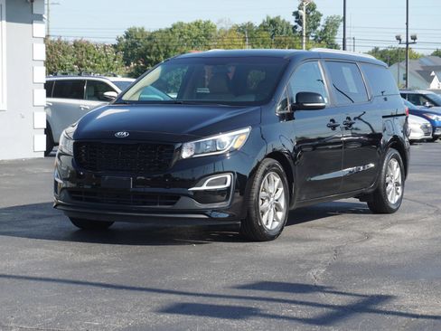 Used 2019 Kia Sedona EX FWD image 1
