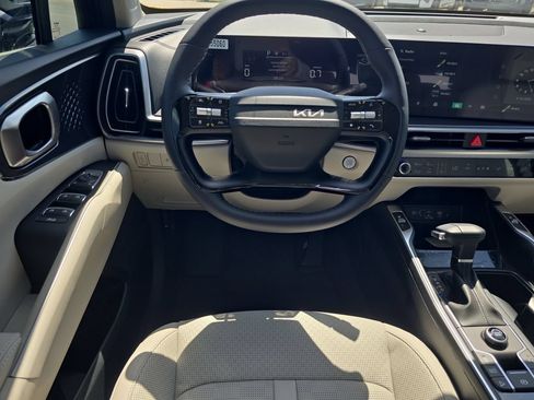 New 2026 Kia Sorento S FWD image 13