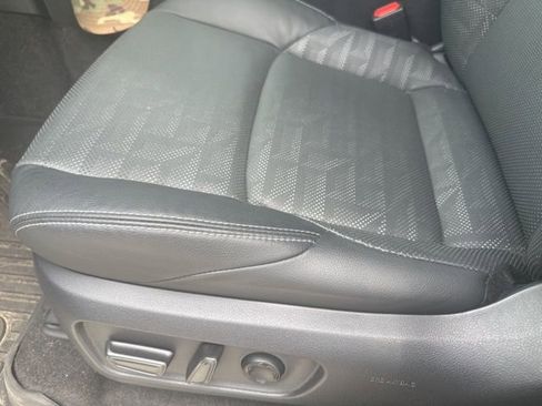 Used 2025 Toyota 4Runner TRD Off-Road Premium image 9