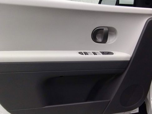 New 2026 Hyundai Ioniq 5 SEL image 16